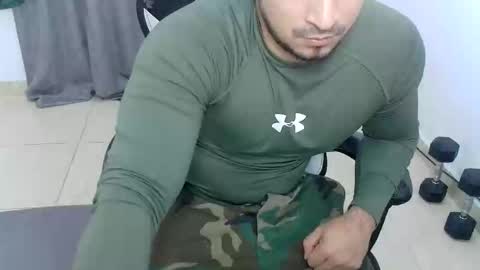 andres180950734 online show from February 6, 11:30 pm