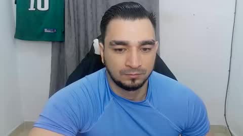andres180950734 online show from May 28, 11:29 am