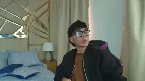 Andres online show from June 16, 5:04 pm
