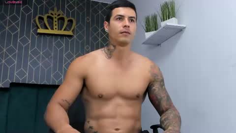 Snapshot of andres_clark chatting on July 7, 6:45 pm insta andres clark online show from July 7, 6:45 pm
