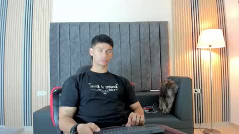 Snapshot of andres_stud chatting on September 15, 4:45 am andres_stud online show from September 15, 4:45 am