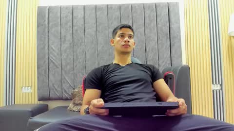 andres_stud online show from January 12, 12:32 pm