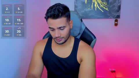 Snapshot of andresfiit chatting on June 8, 10:10 pm Andres online show from June 8, 10:10 pm