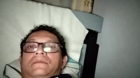 Snapshot of andresfloga chatting on June 17, 5:10 am andresfloga online show from June 17, 5:10 am