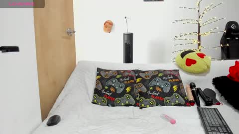 Andreslush04 online show from May 23, 7:18 pm