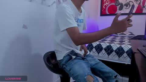 Snapshot of andressdean chatting on December 12, 5:15 pm Andres Dean online show from December 12, 5:15 pm