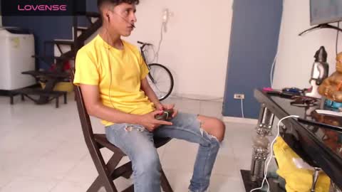 Snapshot of andressdean chatting on January 16, 9:40 pm Andres Dean online show from January 16, 9:40 pm