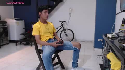 Snapshot of andressdean chatting on January 29, 10:32 pm Andres Dean online show from January 29, 10:32 pm