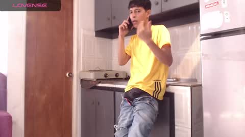 Snapshot of andressdean chatting on January 30, 9:47 pm Andres Dean online show from January 30, 9:47 pm