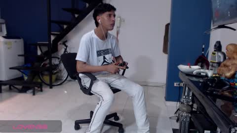 Snapshot of andressdean chatting on September 27, 4:50 am Andres Dean online show from September 27, 4:50 am