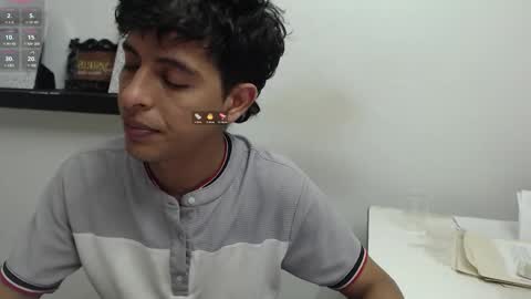 Snapshot of andressdean chatting on October 26, 2:39 am Andres Dean online show from October 26, 2:39 am