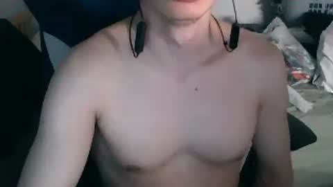 Snapshot of andresse_lat chatting on July 20, 3:43 am andresse_lat online show from July 20, 3:43 am