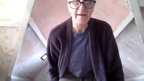 Andrew online show from April 7, 12:38 pm