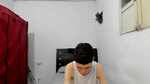 andrew_2811 online show from January 18, 2:37 am