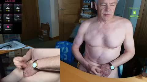 Snapshot of andrew_9999 chatting on May 3, 9:54 pm Andrew online show from May 3, 9:54 pm