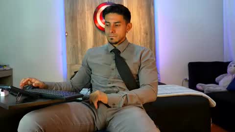 Andrew online show from March 4, 2:39 am