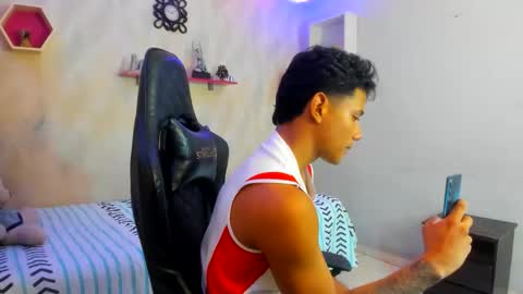 ANDREW online show from December 21, 6:59 pm