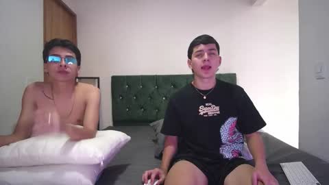 Snapshot of andrew_restrepo chatting on October 12, 9:14 pm andrew restrepo online show from October 12, 9:14 pm