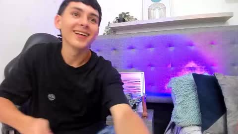 andrew restrepo online show from March 27, 6:40 pm