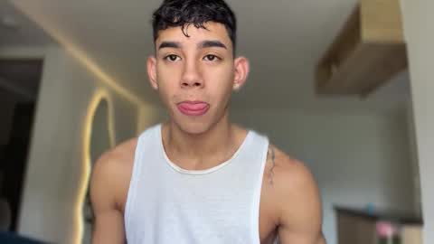 Andrew M. online show from February 21, 2:51 pm