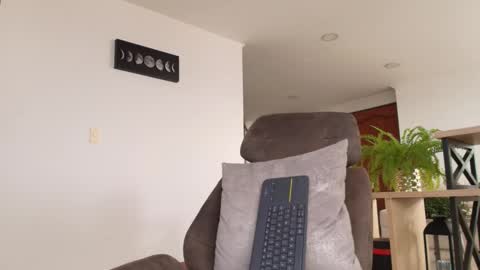 ANDREW WEST online show from March 24, 8:14 pm