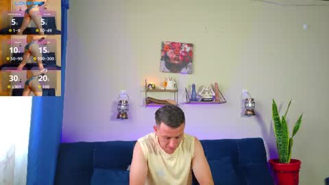 Snapshot of andrewfalcon_ chatting on July 8, 8:13 pm andrewfalcon_ online show from July 8, 8:13 pm
