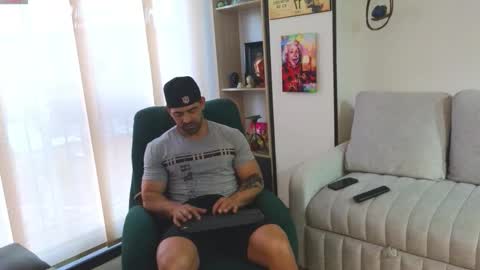 Andrew online show from February 25, 11:03 pm