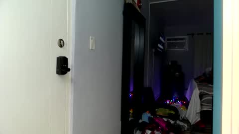 andrewgennie online show from December 8, 2:18 am