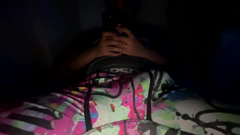 Snapshot of andrewhdez chatting on February 3, 4:57 am Andrew online show from February 3, 4:57 am