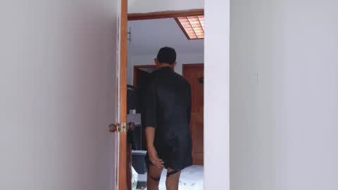 ANDREW KENNOXX online show from March 17, 7:50 pm