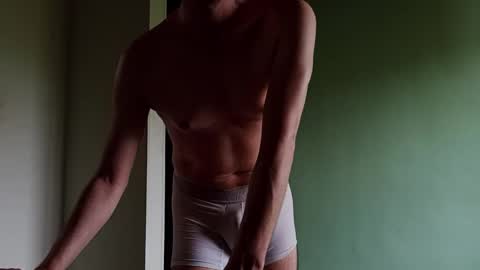 Snapshot of andrewmature chatting on April 25, 7:00 pm andrewmature online show from April 25, 7:00 pm