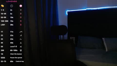 Snapshot of andrewmhilton_ chatting on September 25, 1:42 am andrewmhilton_ online show from September 25, 1:42 am