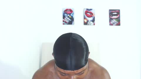 Snapshot of andrewoconnor__ chatting on May 31, 5:31 pm Andrew Oconnor online show from May 31, 5:31 pm