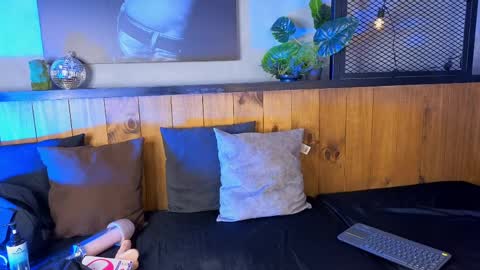 AndreWortix online show from April 8, 7:47 pm