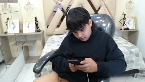 ANDREW online show from January 6, 4:55 pm