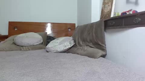 Snapshot of andromedashine chatting on December 18, 7:36 am vero paez online show from December 18, 7:36 am