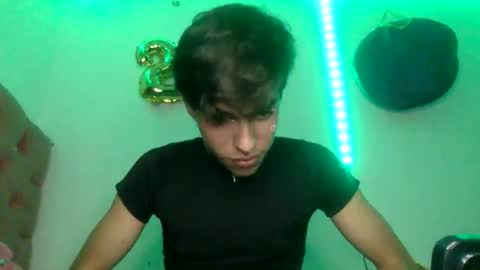 andryt31135 online show from May 27, 3:47 am