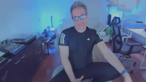 Andrew online show from November 6, 4:19 pm