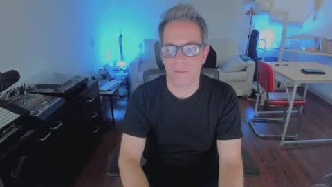 Andrew online show from December 21, 9:55 pm