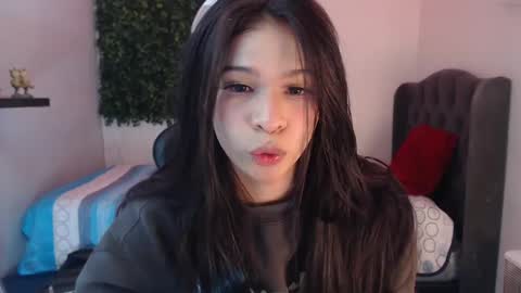 Snapshot of andy_bell_x chatting on December 10, 2:38 am ANDY online show from December 10, 2:38 am