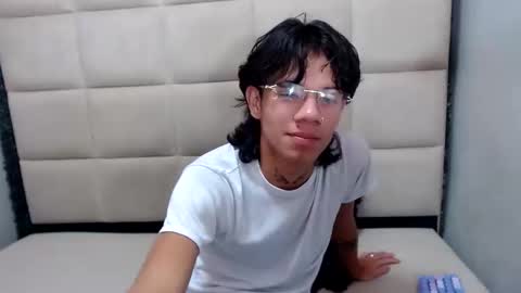 andy_dan1 online show from December 26, 6:41 am