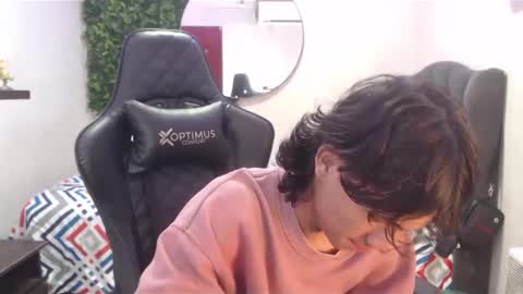 andy_dan1 online show from January 17, 1:35 pm