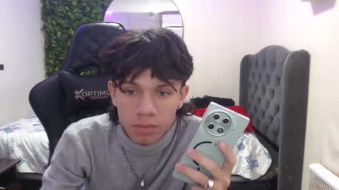 andy_dan1 online show from March 10, 1:32 pm