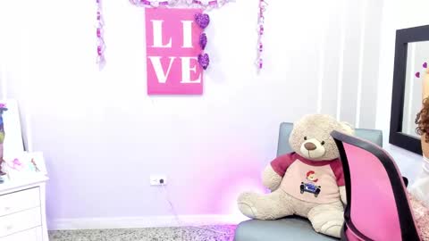 Andrea online show from February 25, 12:03 pm