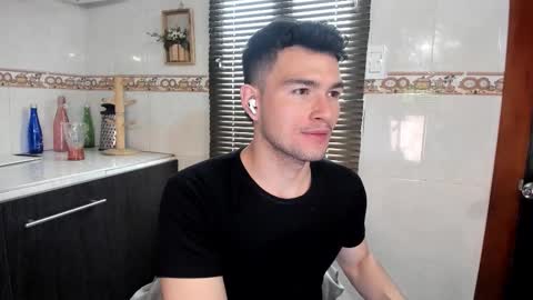 Andy online show from December 17, 1:55 am