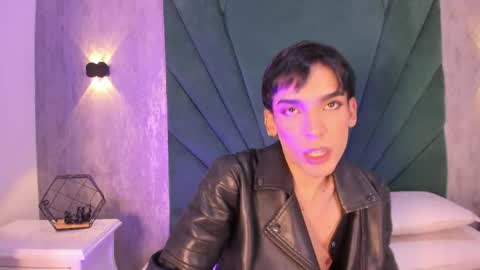 Snapshot of andy_vergara1 chatting on May 25, 11:49 am A N D Y online show from May 25, 11:49 am