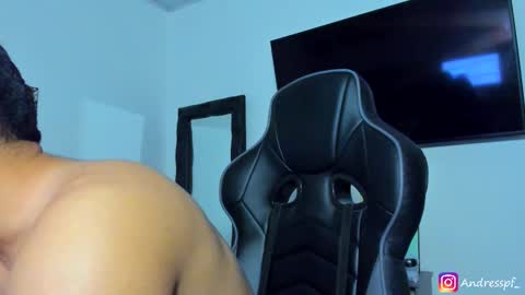 Snapshot of andy_walker_ chatting on March 13, 5:14 am Andres online show from March 13, 5:14 am