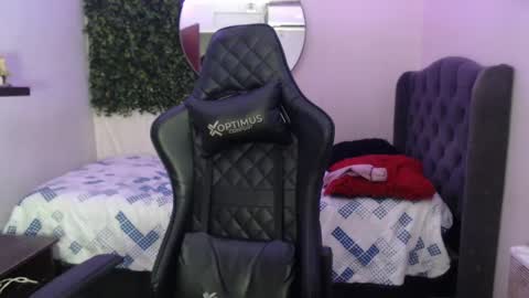 Snapshot of andyanddant chatting on March 12, 12:57 pm andyanddant online show from March 12, 12:57 pm