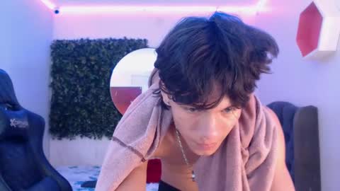 Snapshot of andyanddant chatting on March 12, 4:02 pm andyanddant online show from March 12, 4:02 pm