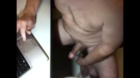 Snapshot of andymorris18500921 chatting on December 10, 5:55 pm andy online show from December 10, 5:55 pm